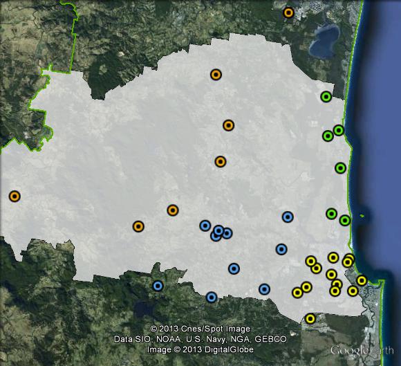 Polling places in Fairfax at the 2010 federal election. Inland in orange, Nambour in blue, North-East in green, South-East in yellow. Click to enlarge.