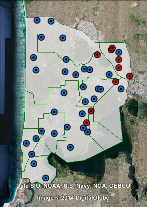 Polling places in Curtin at the 2013 federal election. Booths where the Labor and Greens vote was higher are marked red, booths where the Liberal and Nationals vote was higher are marked blue.