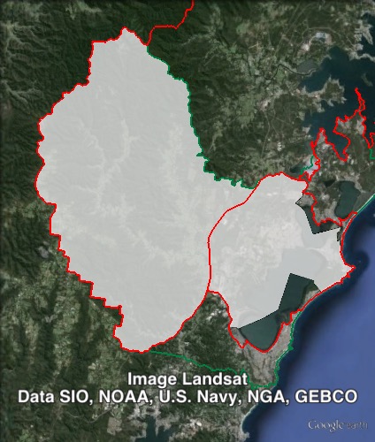 Map of Wyong's 2011 and 2015 boundaries. 2011 boundaries marked as red lines, 2015 boundaries marked as white area. Click to enlarge.