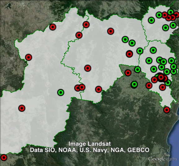 Polling places in Lismore at the 2015 NSW state election, showing which out of Labor and Greens polled higher at each booth. Labor in red, Greens in green.